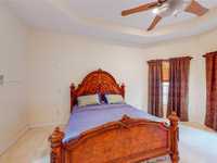 House 1835180636