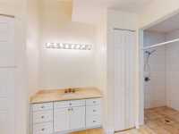 House 1835180640