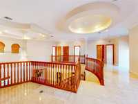 House 1835180646