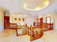House 1835180647