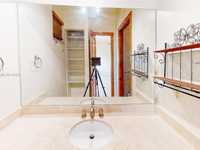 House 1835180675