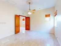 House 1835180705