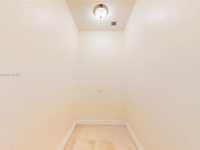 House 1835180710