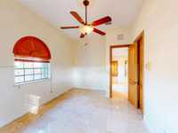 House 1835180726