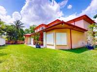 House 1835180758