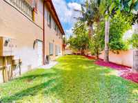 House 1835180767