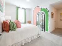House 1760897427