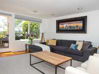 House 1762653404