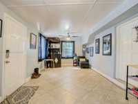 House 1982517600