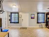 House 1982594431