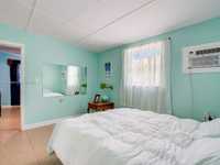 House 1982594460