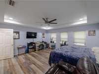 House 1808453217