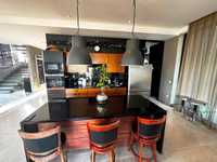 House 2772997710