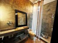 House 2772997717