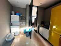 House 2772997718