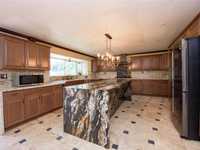 House 1824354084