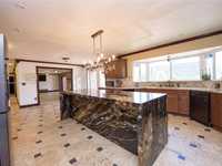 House 1824354093
