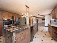 House 1824354102