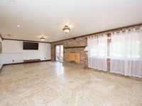 House 1824354144