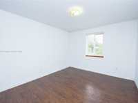 House 1824354344