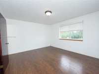 House 1824354364