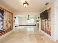 House 1824354021