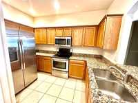 House 1915414604