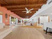 House 1842766025