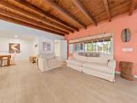 House 1842766045