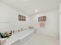 House 1842766098