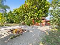 House 1842766196