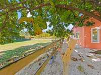 House 1842766205