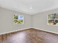 House 1847747718