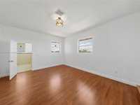 House 1847436864