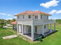 House 1847436819