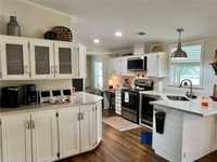 House 1856484004