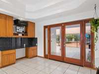 House 1999166437