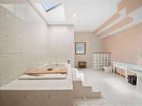 House 1999166543