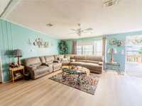 House 1929808758
