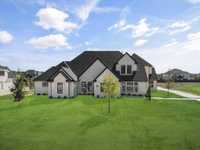 House 1877457466