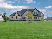 House 1877457467