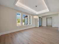 House 1877457475