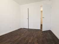House 1879518079