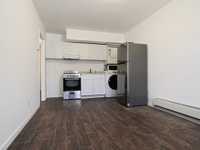 House 1879518060