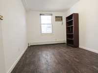 House 1879518074