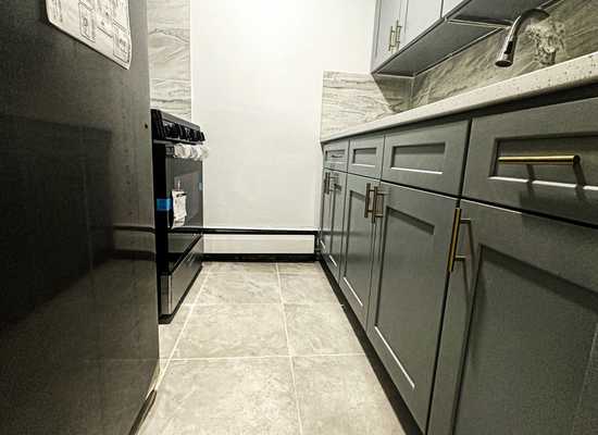 13417 Dahlia , Flushing, Condo/Co-op,  sold, Showcase Realty