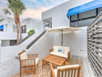 House 1949126203