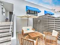 House 1949126212