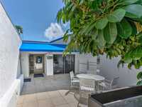 House 1949126398