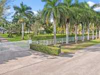 House 1918125792